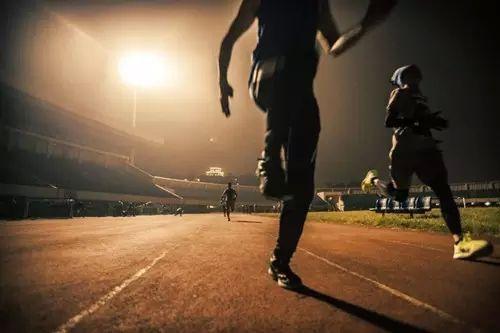 他多次通过 他多次通过