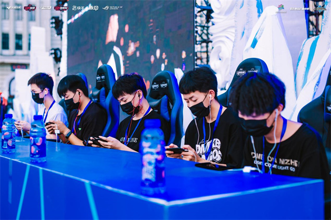 都有一个共 都有一个共